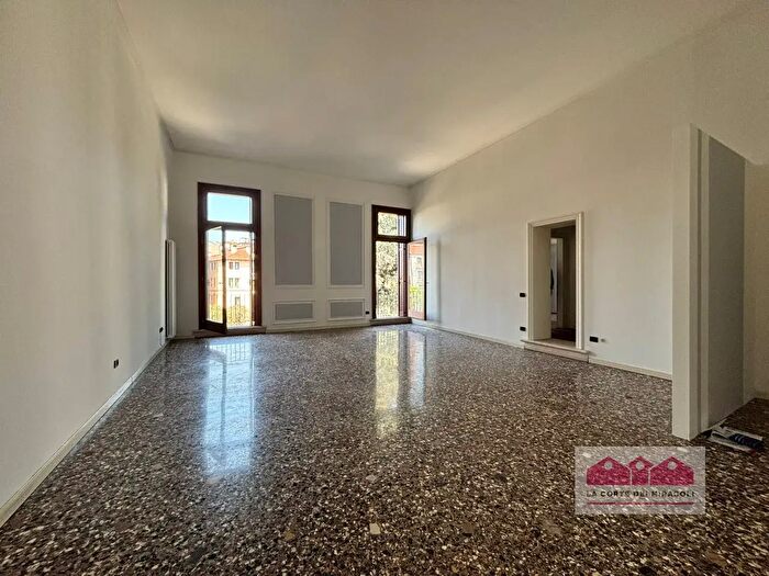 Appartamento trilocale in affitto in Via Polo Lioy, Vicenza