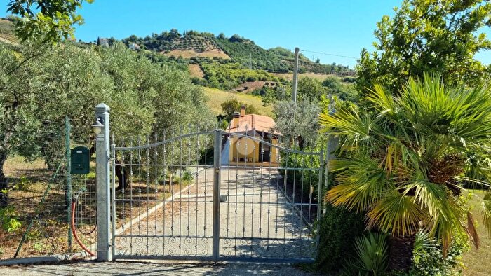 Casa bilocale in vendita in Contrada Abbadetta, Acquaviva Picena