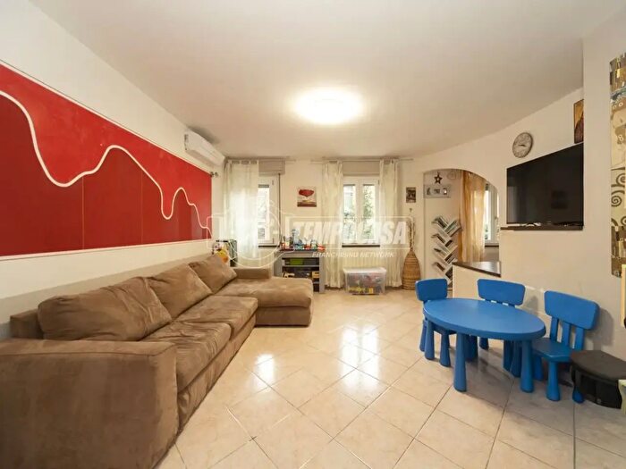 Appartamento quadrilocale in vendita in Via del Lavoro, Perugia