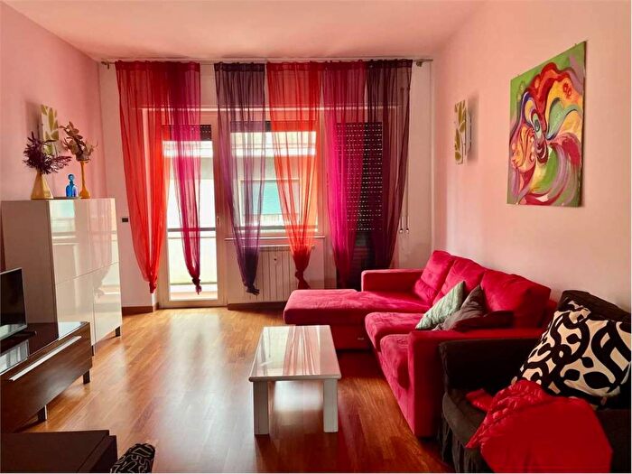 Appartamento con 6 locali in affitto in via Nino Bixio, Viale Bovio Piazza Duca degli Abruzzi, Pescara