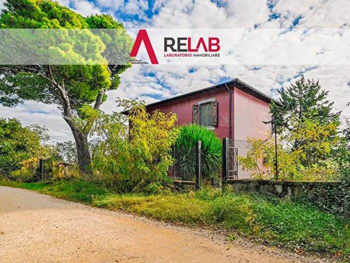 Casa con 15 locali in vendita in Località Pian dArcione, Tarquinia