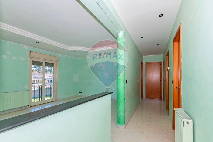 Appartamento quadrilocale in vendita in Via Spiridione Libertini Via Pò, Caltagirone