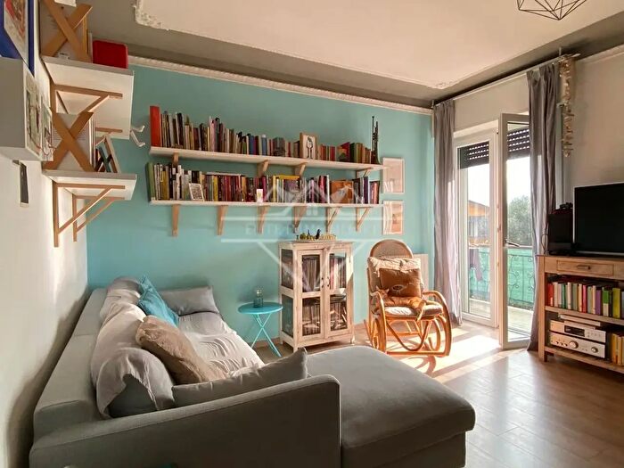 Appartamento con 8 locali in vendita in Castelnuovo Magra