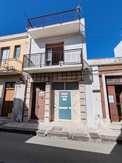 Casa quadrilocale in vendita in Floridia