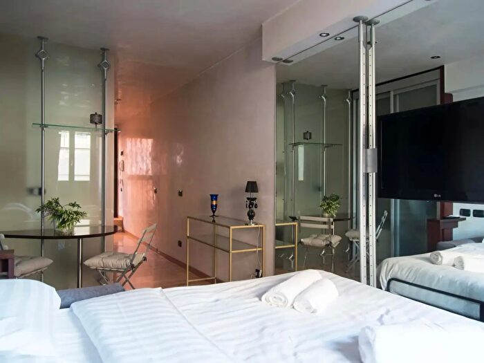 Appartamento monolocale in affitto in Via Disciplini, Milano