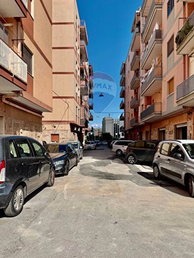 Appartamento trilocale in vendita in Via Orazio Fiume, Monopoli
