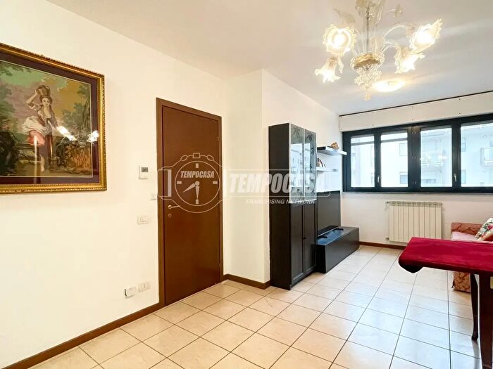 Appartamento trilocale in vendita in Via Caduti di Marcinelle, Milano