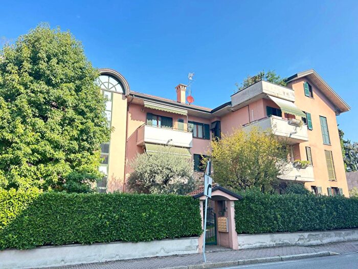 Appartamento trilocale in vendita in Via Giovanni Maria Lampugnani, Desio