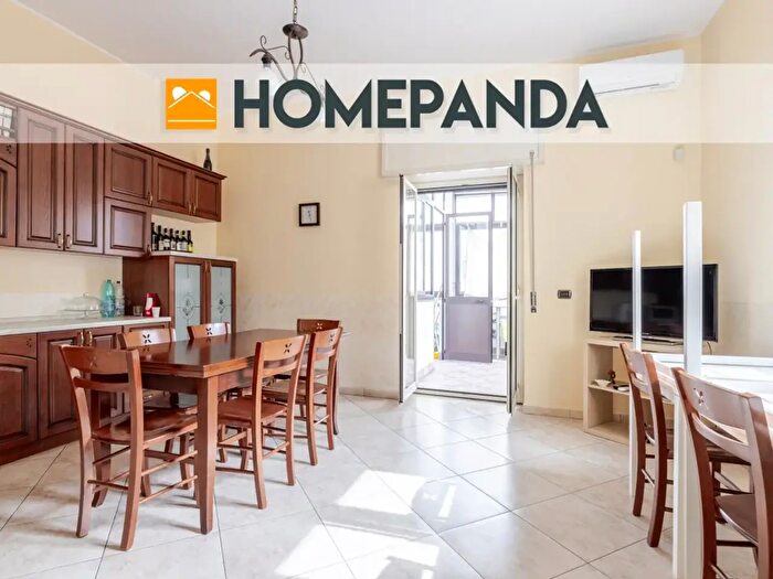 Appartamento con 6 locali in vendita in Via Ingegnere, Catania