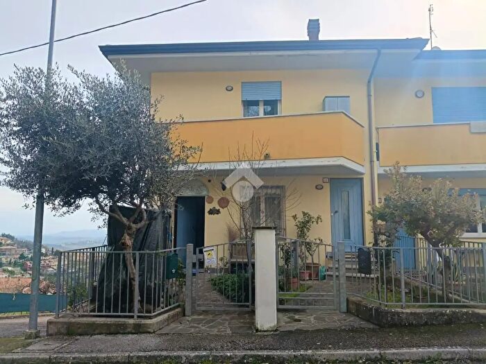 Appartamento trilocale in vendita in Via Comanduccio, MontescudoMonte Colombo