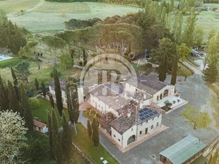 Casa con 6 locali in vendita in Barberino Tavarnelle