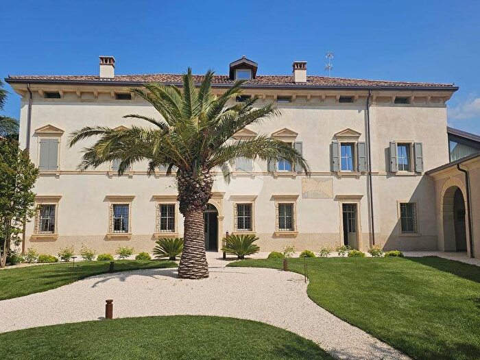 Appartamento monolocale in affitto in Via Roma, Centro, Tregnago