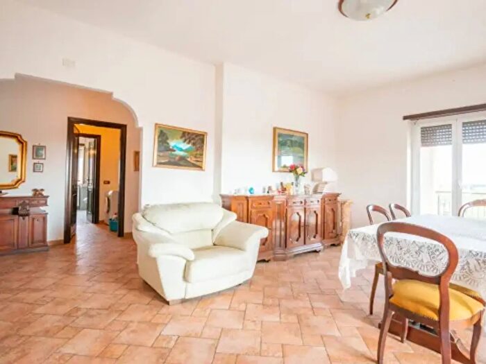 Appartamento con 5 locali in vendita in Via Gottasecca, Roma