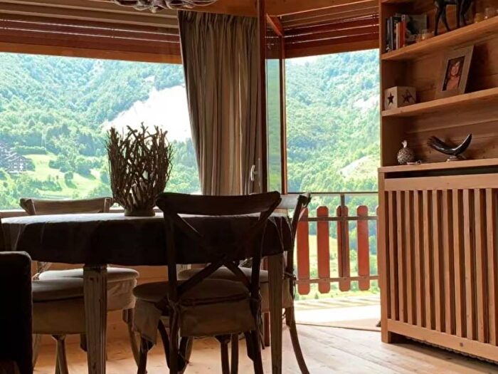 Appartamento trilocale in affitto in Viale Valleggia, Limone Piemonte