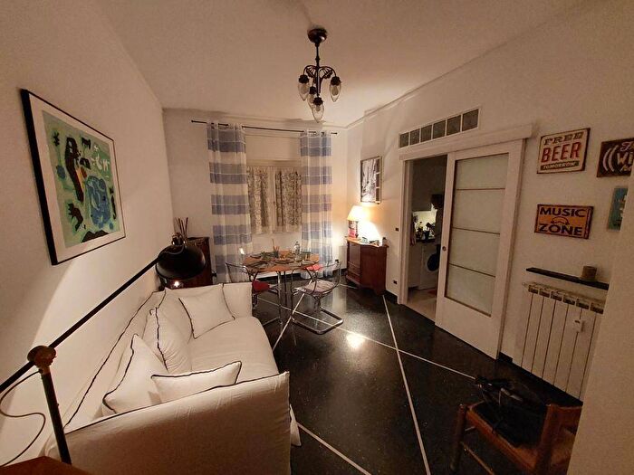 Appartamento bilocale in affitto in Via Luigi Biasioli, Nervi, Genova