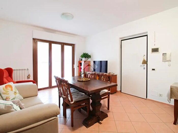 Appartamento quadrilocale in vendita in Via Dubbi, Ortona