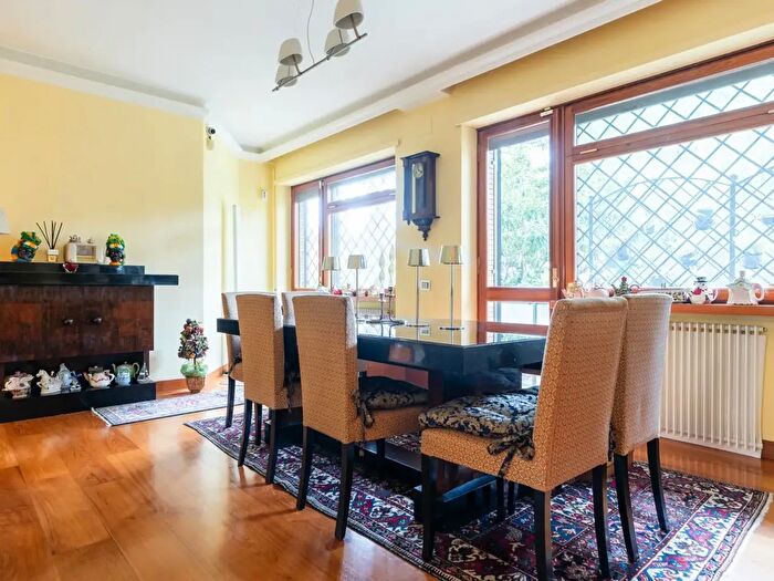 Appartamento quadrilocale in vendita in Via della Sierra Nevada, Roma