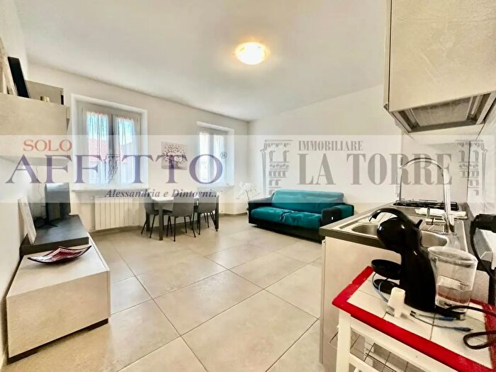 Appartamento trilocale in affitto in Via Provinciale Alessandria Sale, Alessandria