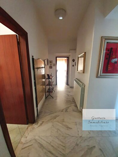 Appartamento con 6 locali in vendita in Via Sbarre Superiori, Reggio Calabria