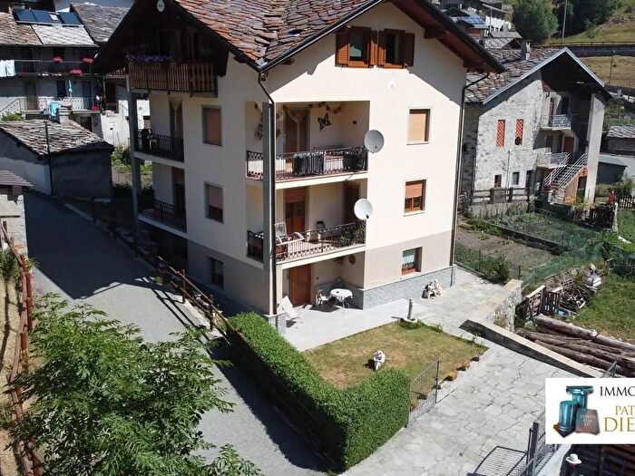 Appartamento trilocale in vendita in La Cretaz, Oyace