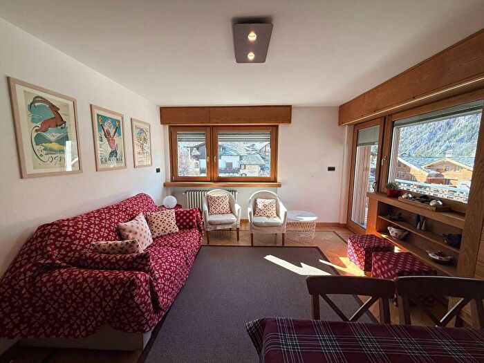 Appartamento trilocale in affitto in Centro, Courmayeur