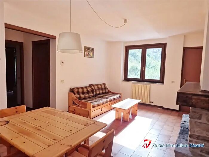 Appartamento trilocale in vendita in Via Camillo Golgi, Corteno Golgi