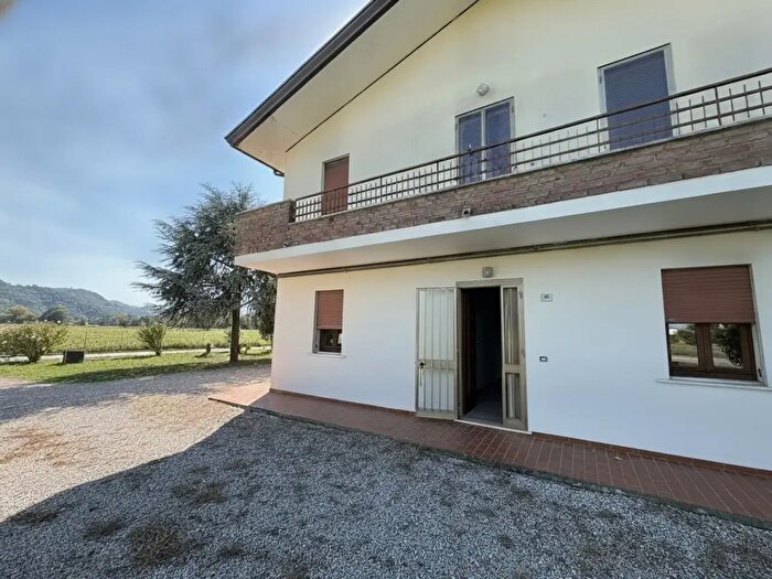 Casa con 5 locali in vendita in Via Villa del Bosco, Teolo