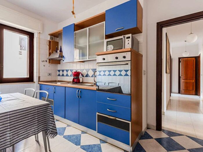 Appartamento quadrilocale in affitto in Via Salvatore Rosa, Piazza Giovanni XXIII, Cagliari