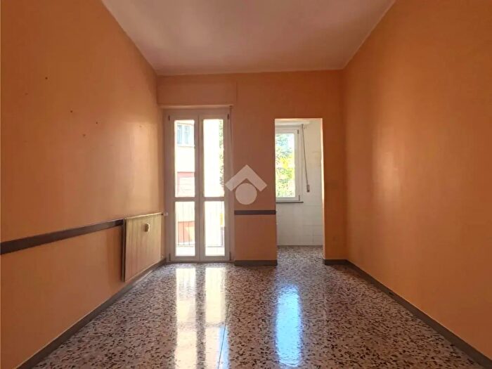 Appartamento trilocale in vendita in Via Petrarca, Asti