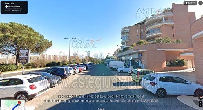 Appartamento trilocale in vendita in Via Ugo Ojetti, Roma