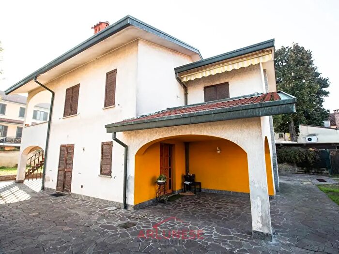 Case in Vendita e in Affitto - 3