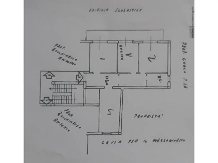 Appartamento trilocale in vendita in Via Pollella Snc, San Lucido