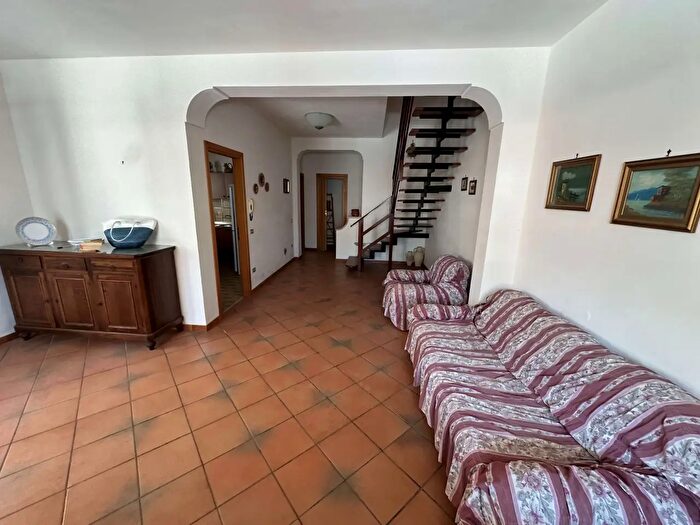 Casa con 6 locali in vendita in Via Capofeto, Mazara Del Vallo
