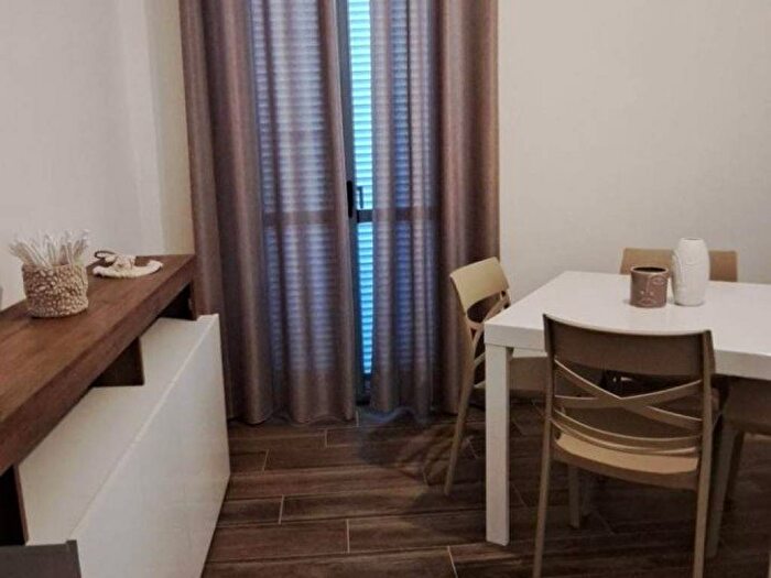 Appartamento trilocale in affitto in Via Stretto Antico, Fortuna Corvo, Catanzaro