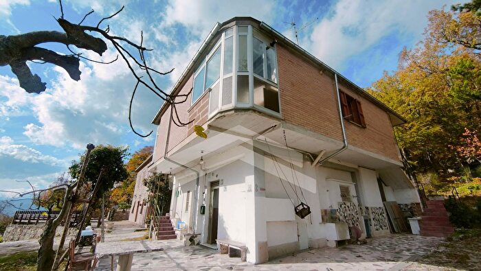 Casa quadrilocale in vendita in Cda Calvario Snc, Campobasso