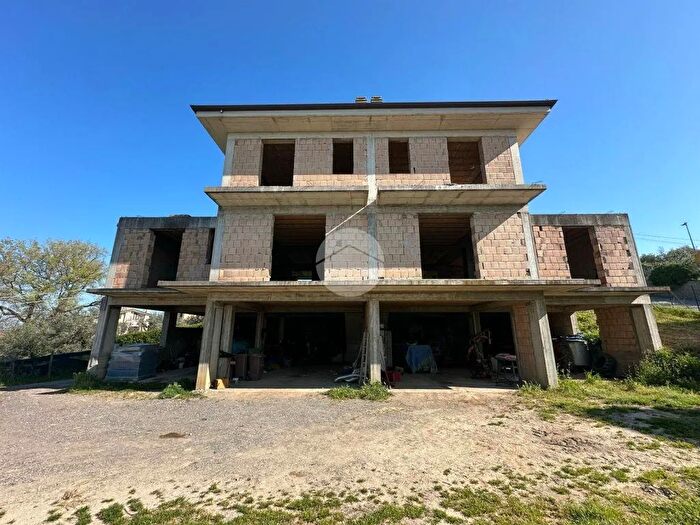 Casa con 8 locali in vendita in Via Valle Spaziani, Montelibretti