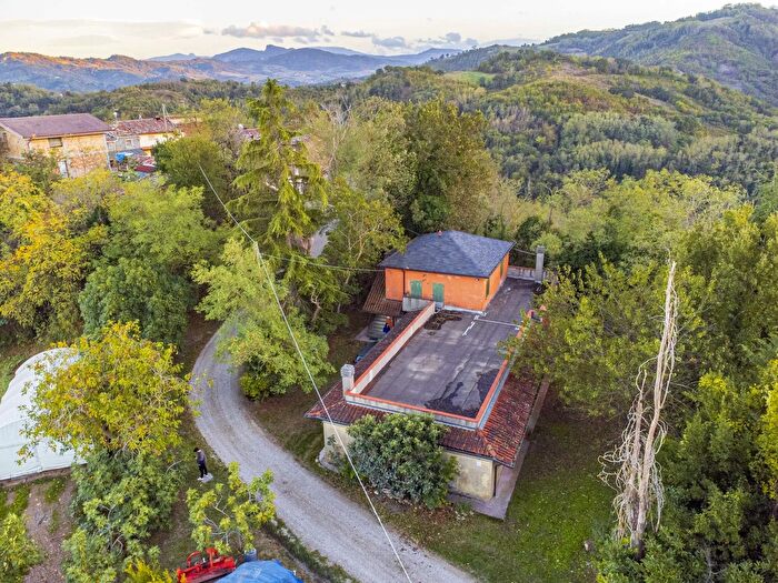 Casa con 5 locali in vendita in Mercato Saraceno