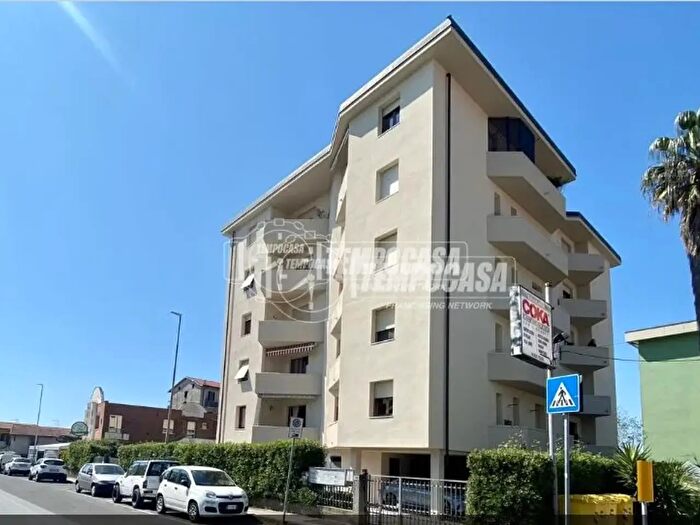 Appartamento quadrilocale in vendita in Via Fratelli Rosselli, Massa