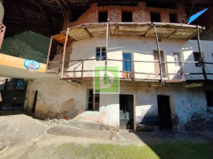 Casa con 6 locali in vendita in Via Cesare Balbo, Torre Canavese