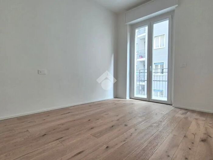 Appartamento trilocale in vendita in Viale Monza, Milano