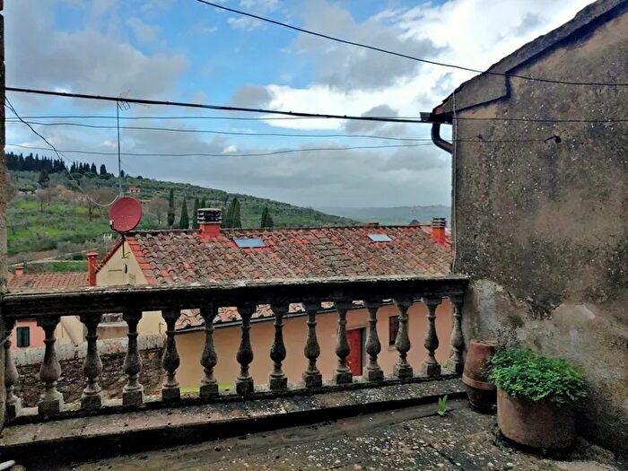 Appartamento con 6 locali in vendita in Via della Rocca, Sinalunga