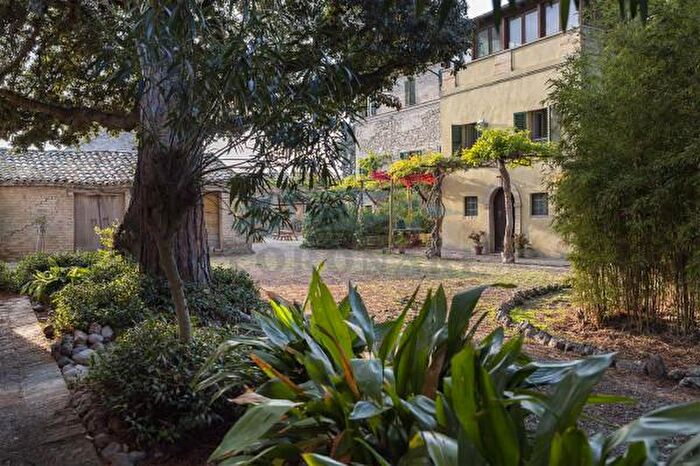 Casa con 6 locali in vendita in Contrada Paludi, Fermo