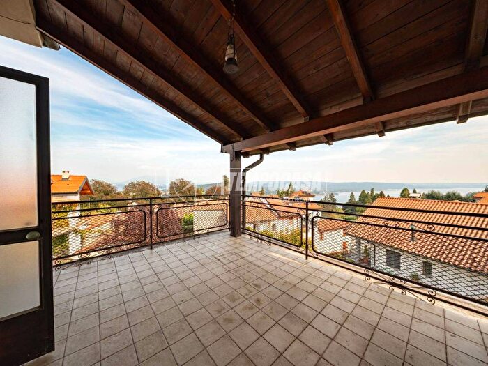 Casa con 6 locali in vendita in Via Particolare, Dagnente, Arona