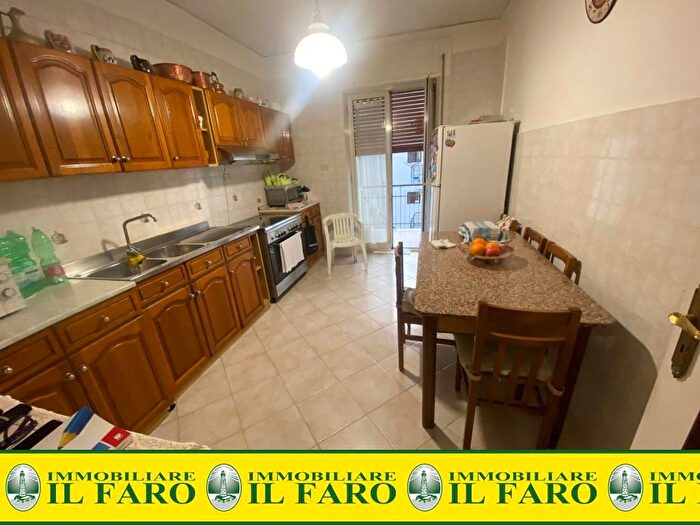 Appartamento quadrilocale in affitto in Piazza Annunziata, Centro Storico, Giugliano in Campania