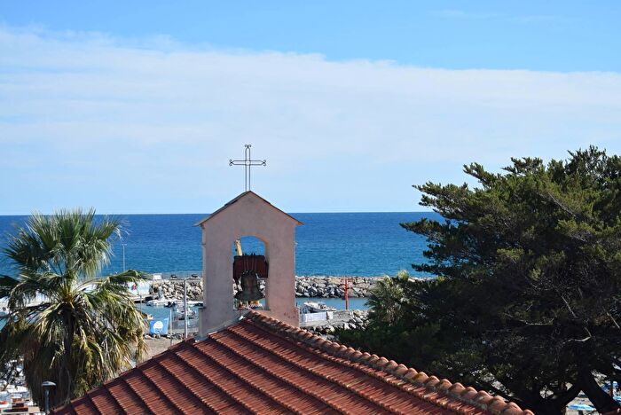 Appartamento trilocale in vendita in Piazza Pisani, Diano Marina