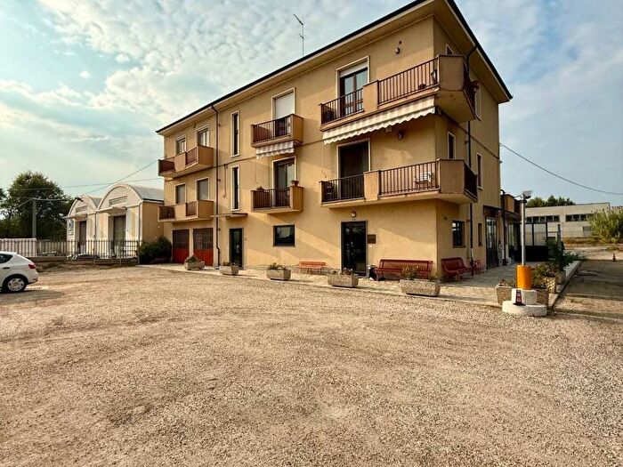 Appartamento con 5 locali in affitto in Corso Torino, Asti