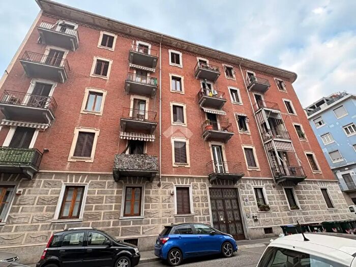 Appartamento bilocale in affitto in Via Modena, Torino