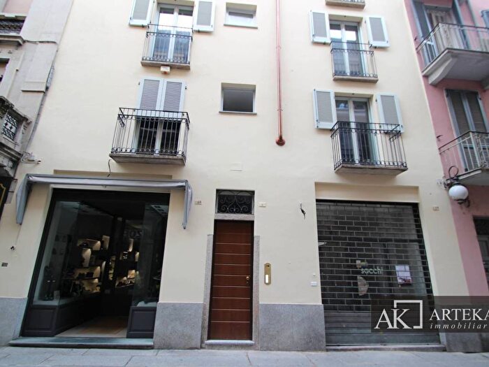 Appartamento bilocale in affitto in Via Antonio Bianchini, Centro Storico, Novara