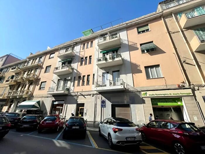 Appartamento con 5 locali in vendita in Via Giuseppe Berio, Imperia