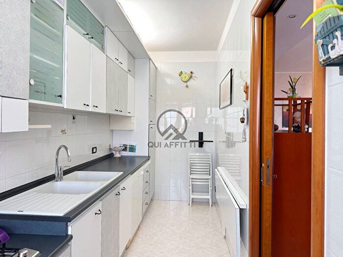 Appartamento con 5 locali in affitto in Viale Venezia Giulia, Centro, Andria